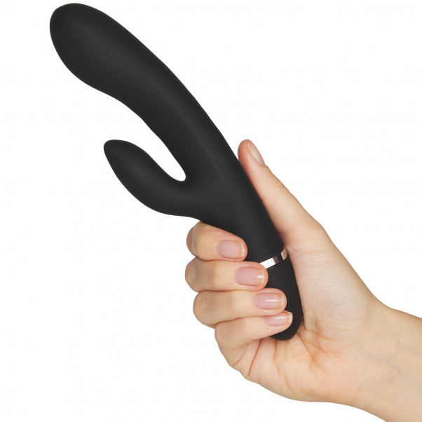 Sinful Flexy Uppladdningsbar Rabbitvibrator produkt i hand 50