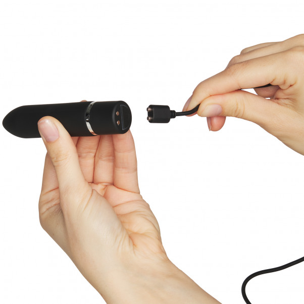 Sinful Silky Uppladdningsbar Bulletvibrator produkt i hand 50