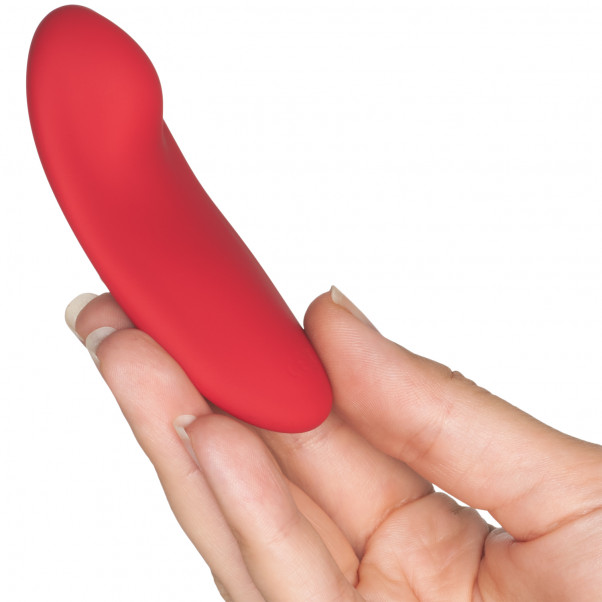 Magic Motion Nyx Appstyrd Smart Trosvibrator Produktbild i hand 50