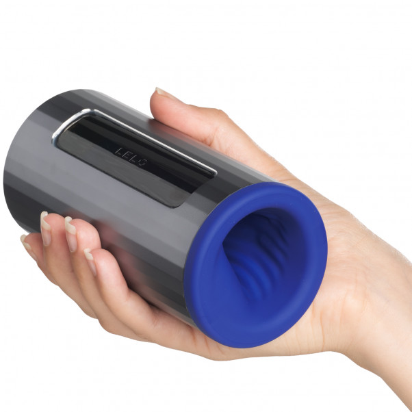 LELO F1S Blue Pleasure Console Masturbator Produktbild i hand 50
