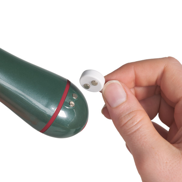 baseks Uppladdningsbar Grön Mini Magic Wand Produktbild i hand 51