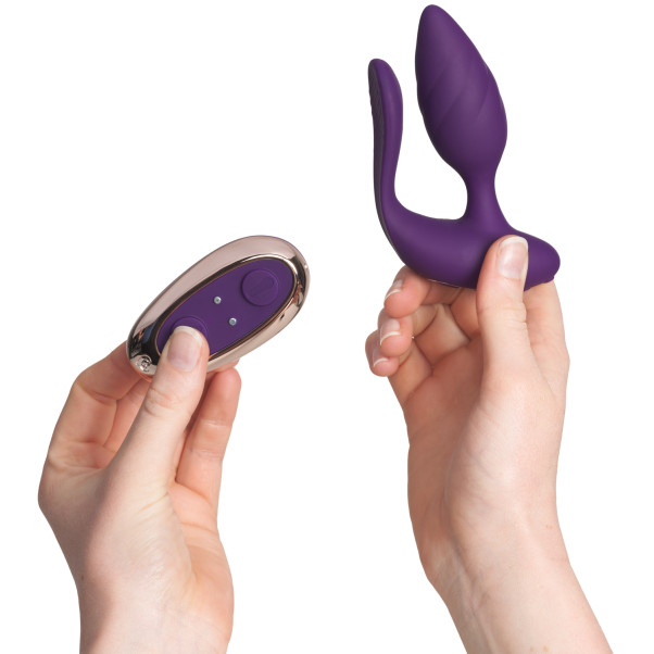 Rocks Off Cocktail Fjärrstyrd Parvibrator Produktbild i hand 51