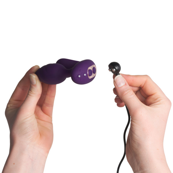 Rocks Off Cocktail Fjärrstyrd Parvibrator Produktbild i hand 52