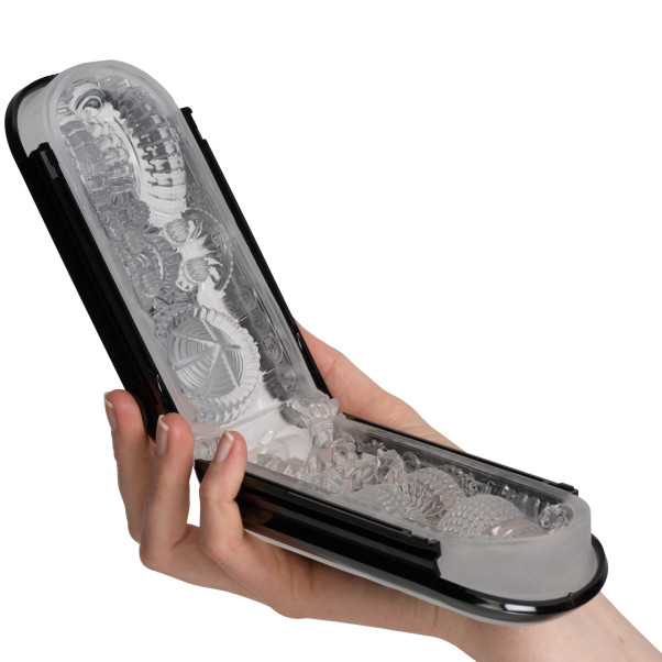 TENGA Flip Zero Gravity Svart Onaniprodukt Produktbild i hand 51