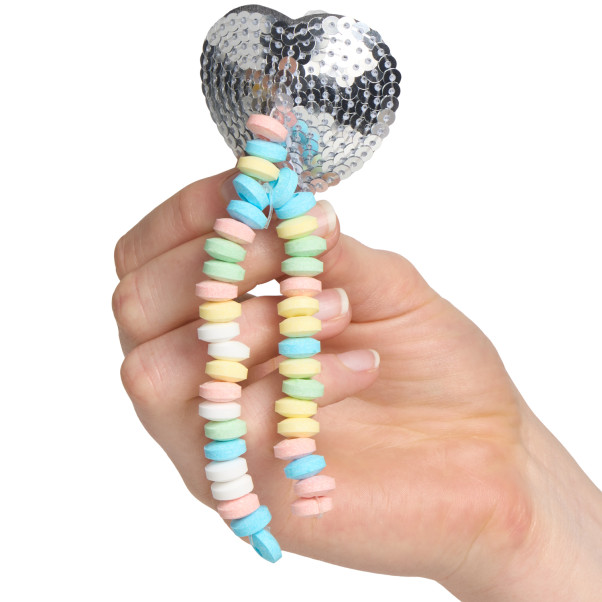 Candy Ätbara Paljett Nipple Tassels 60 g Produktbild i hand 50