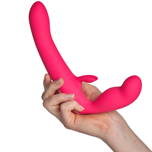 Happy Rabbit Strapless Strap-on Rabbitvibrator Produktbild i hand 50