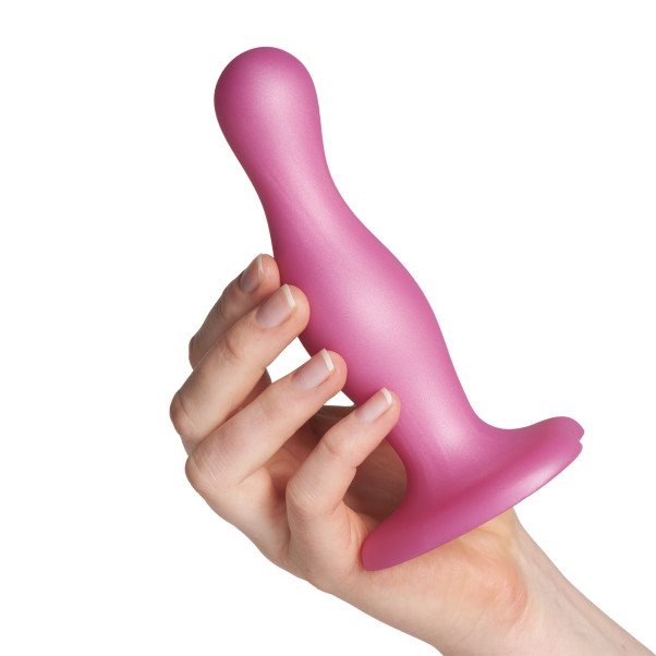 Strap-On-Me Kurvig Dildoplugg Produktbild i hand 51