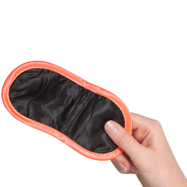 Tease & Please TouchMe Romantiskt Kortspel för Par Produktbild i hand 53