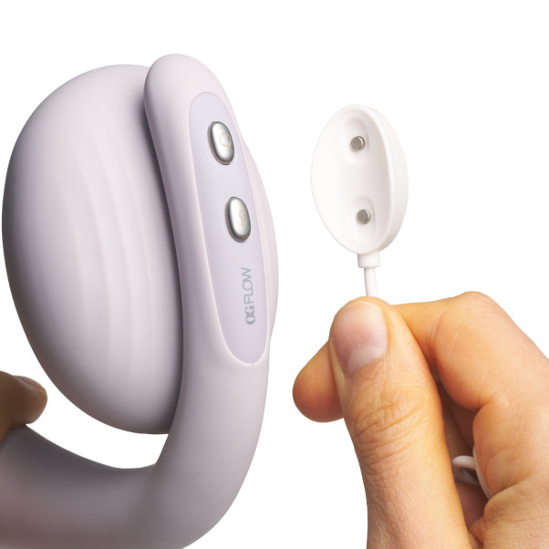 Tracy's Dog OG Flow Klitoris- och G-punktsstimulator Produktbild i hand 51