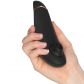 Womanizer Premium 2 Lufttrycks­vibrator Produktbild i hand 51