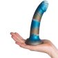 baseks Kopparblå Silikondildo 18 cm Produktbild i hand 50